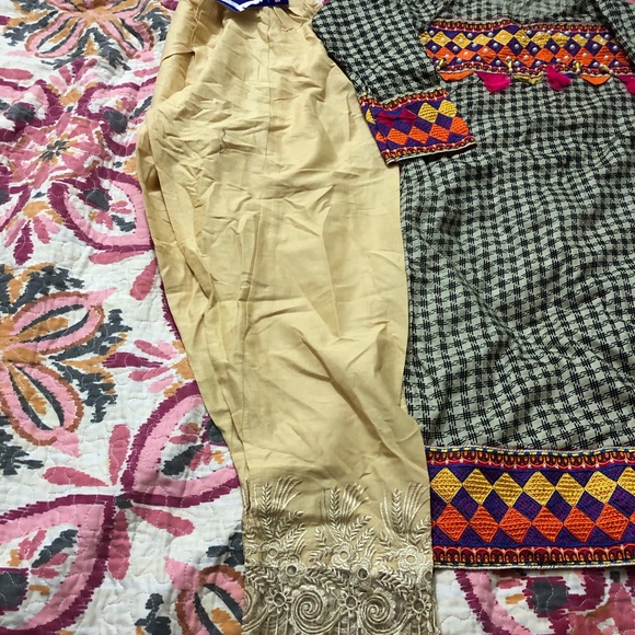 Pakistani Dress new size small - Picture 3 of 8